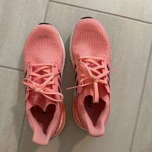 Adidas Ultraboost 18 coral pink
